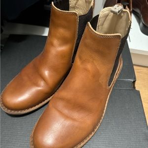 Leather Chelsea boots from Astorflex